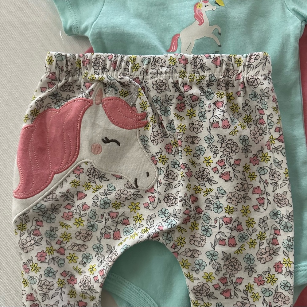 Carter’s 6 Months Baby Girl Unicorn Bodysuit Pants Set Outfit NWT Pink Floral - Picture 2 of 5